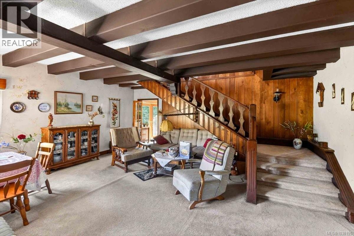 7251 Thompson Rd - 4