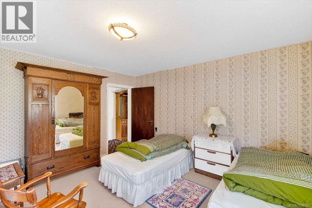 7251 Thompson Rd - 42