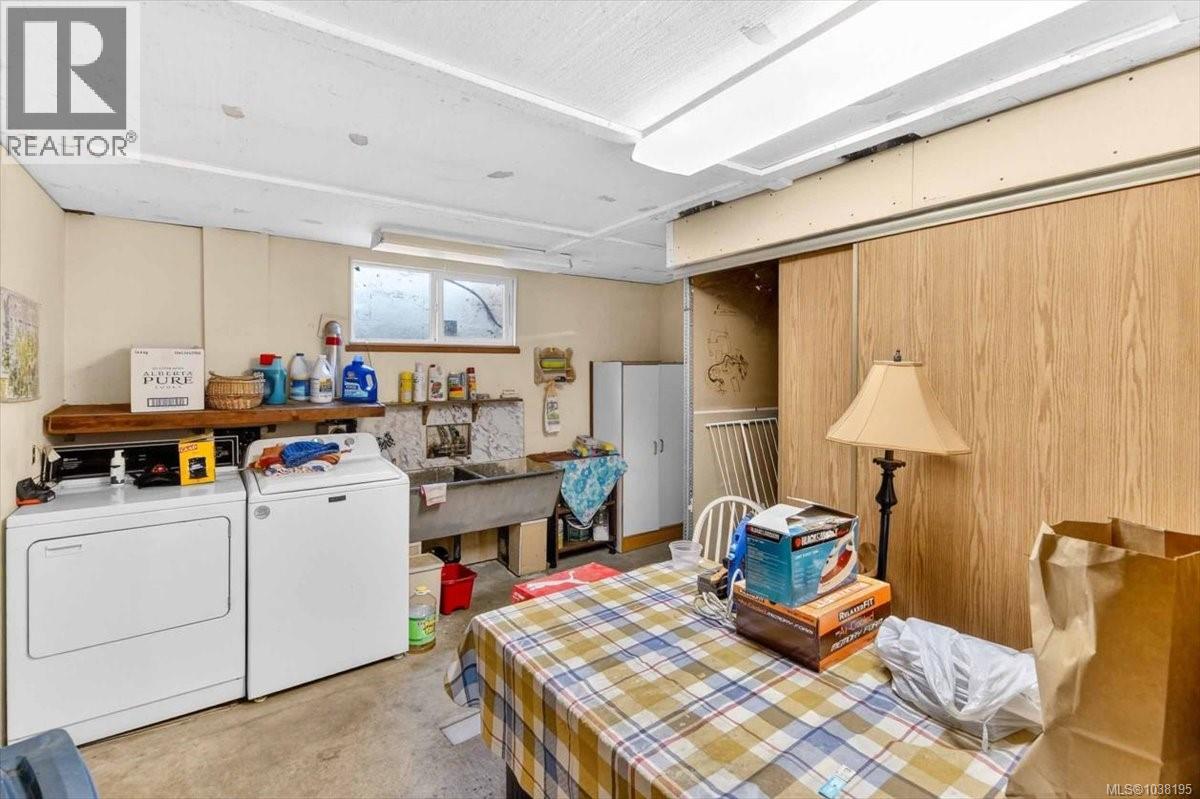 7251 Thompson Rd - 48