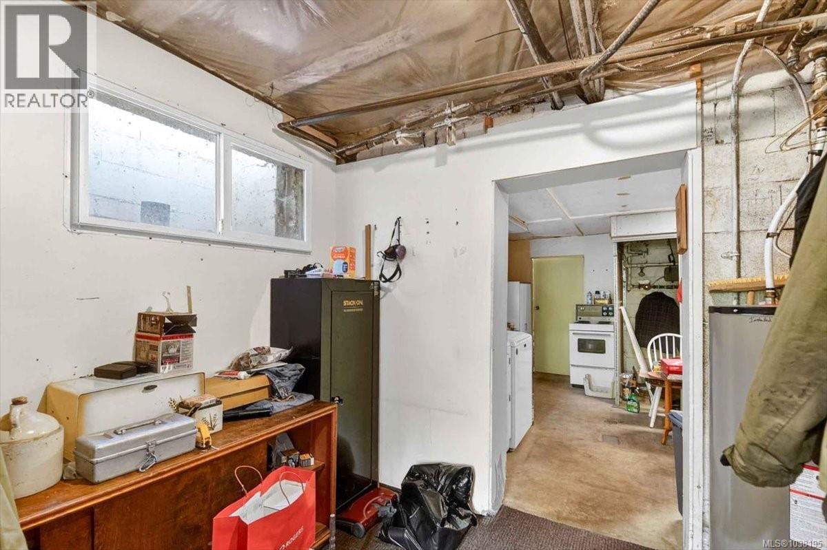 7251 Thompson Rd - Image 49