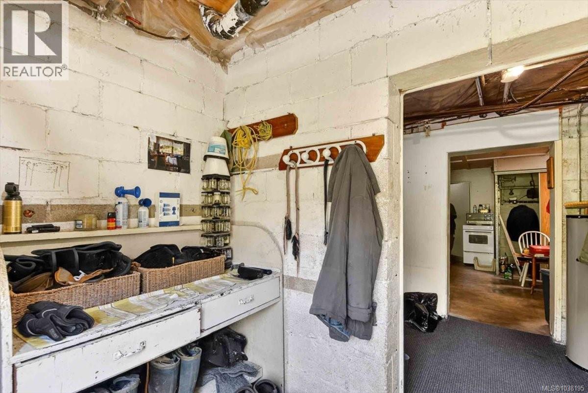 7251 Thompson Rd - Image 54