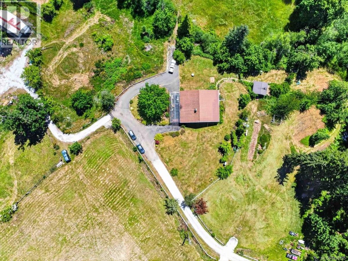 7251 Thompson Rd - Image 72