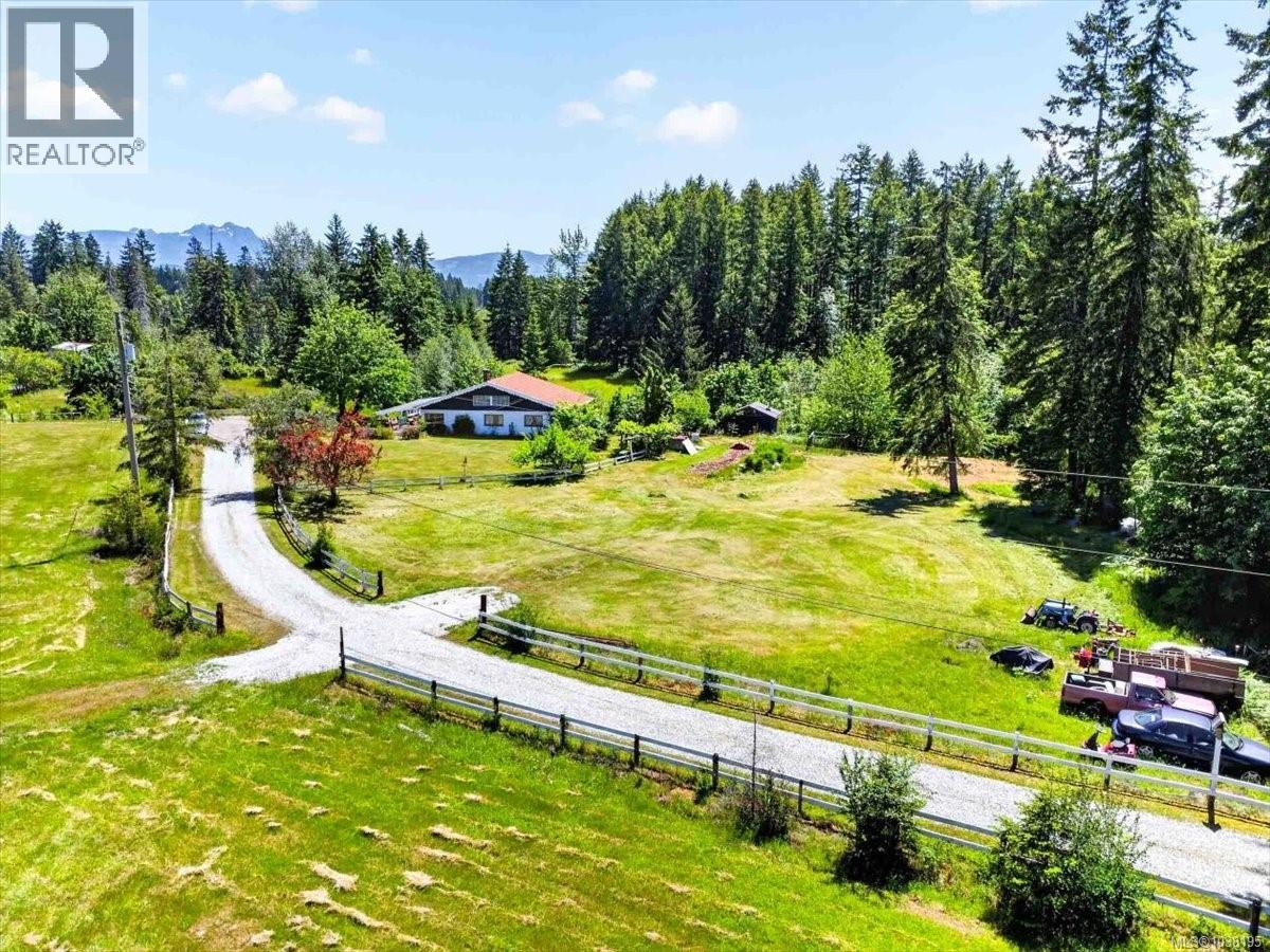 7251 Thompson Rd - 76