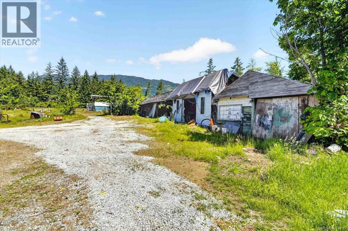 7251 Thompson Rd - 82