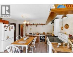 Living room - 7251 Thompson Rd, Port Alberni, BC V9Y8M3 Photo 9