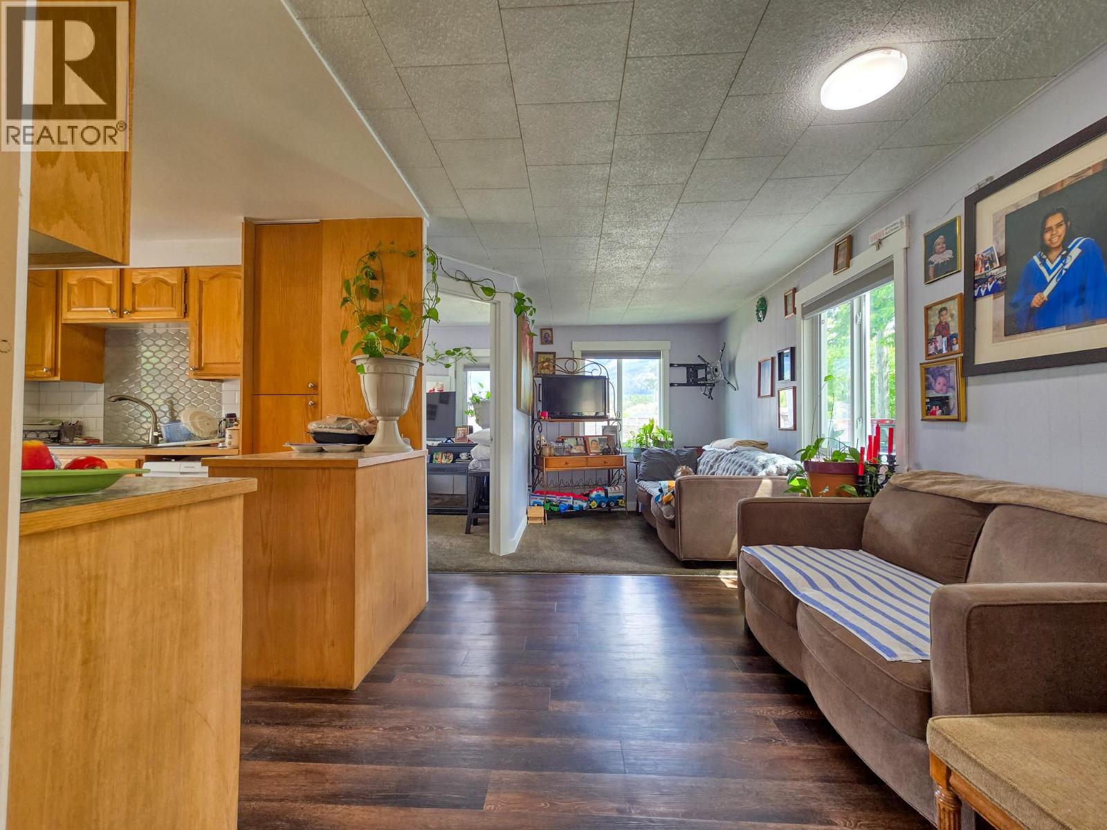 345 PANORAMA Drive - 11