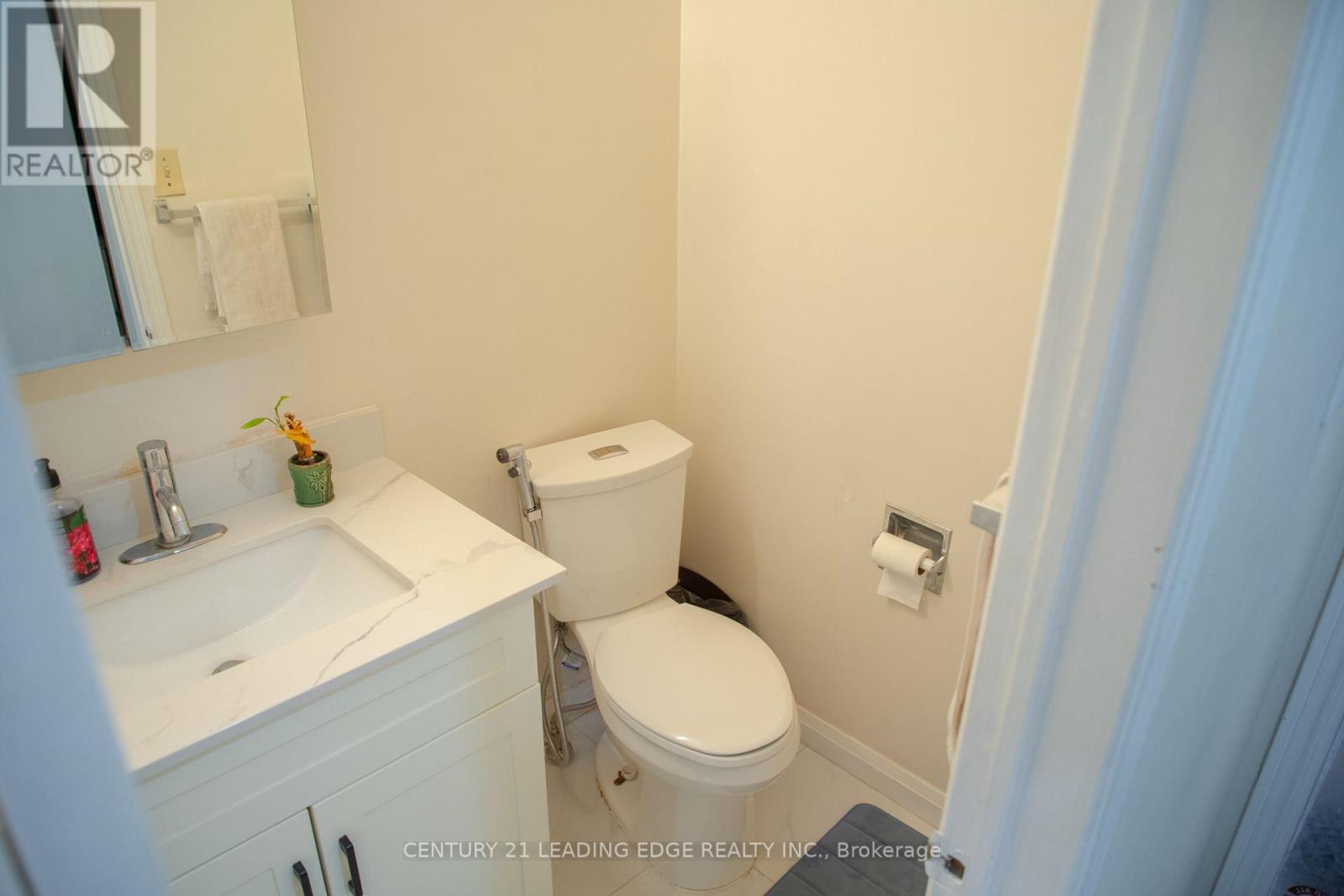 165 STEPHENSON CRESCENT - 8