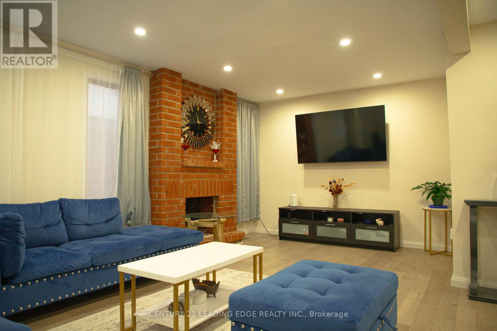 165 STEPHENSON CRESCENT - 6