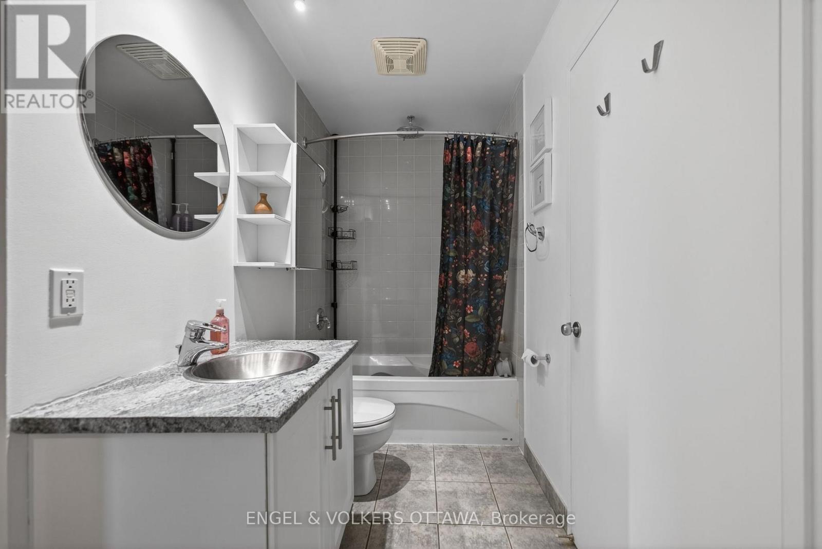 2 Bed, 1 Bath Apartment for Sale in Ottawa – 704 – 383 CUMBERLAND STREET, Ottawa – MLS# X13450972 - Image 23