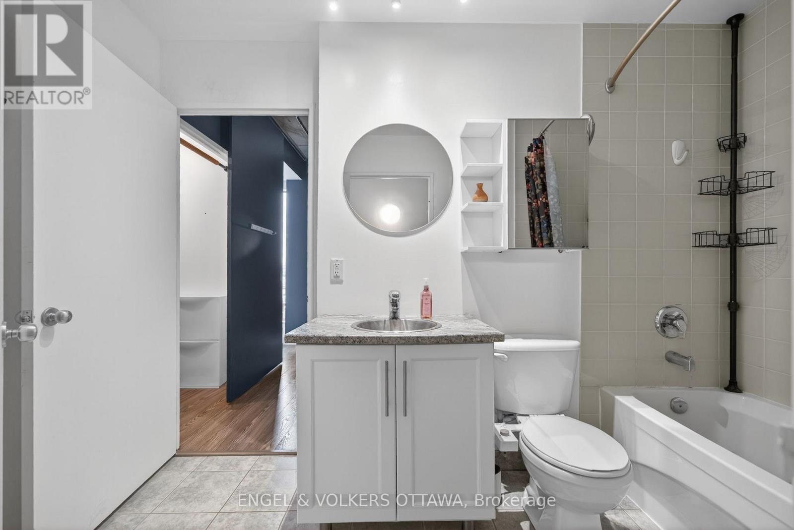 2 Bed, 1 Bath Apartment for Sale in Ottawa – 704 – 383 CUMBERLAND STREET, Ottawa – MLS# X13450972 - Image 24
