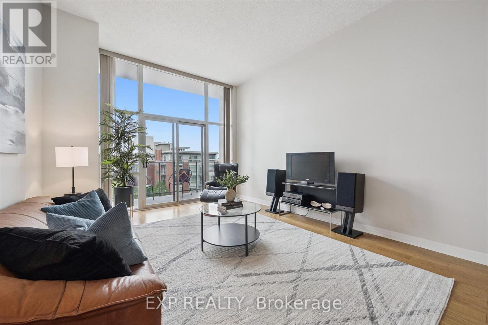 #607 70 PORT STREET E - 15