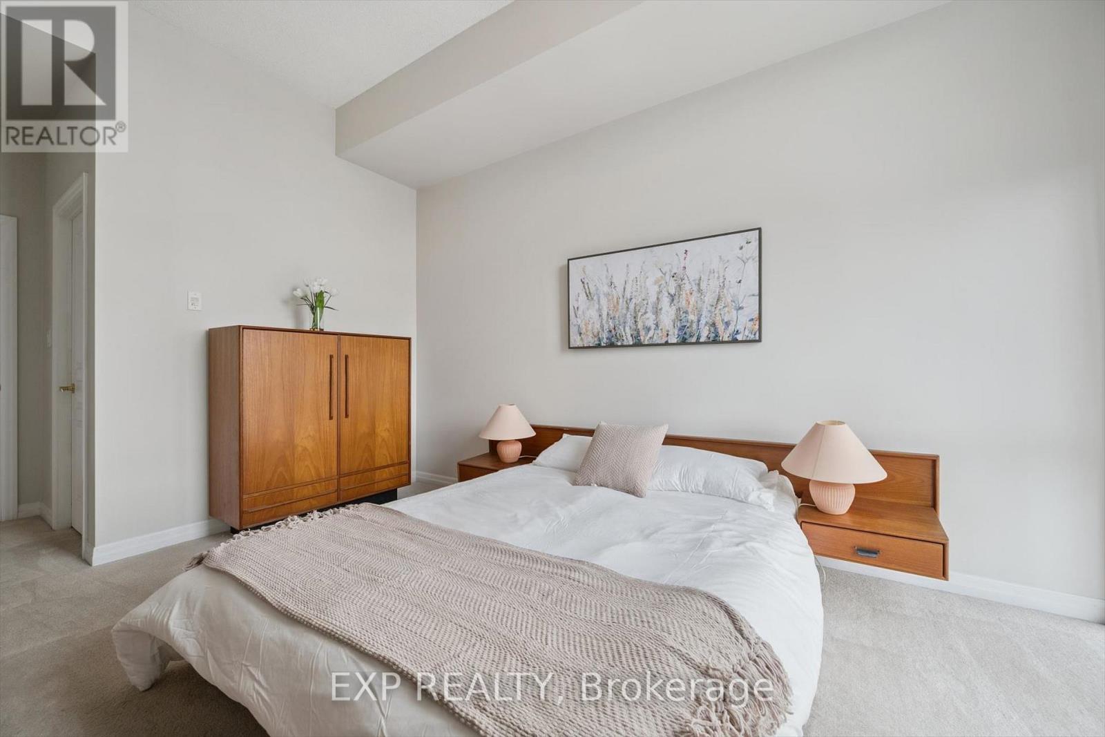 #607 70 PORT STREET E - 18
