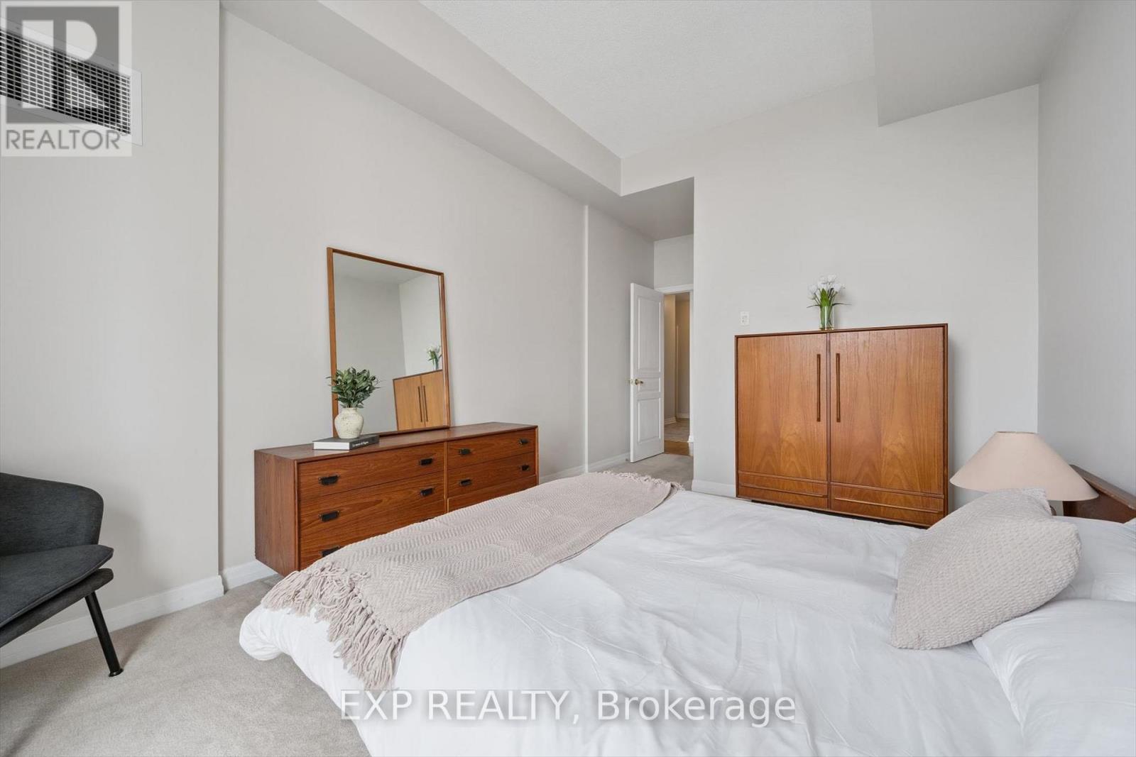 #607 70 PORT STREET E - 19