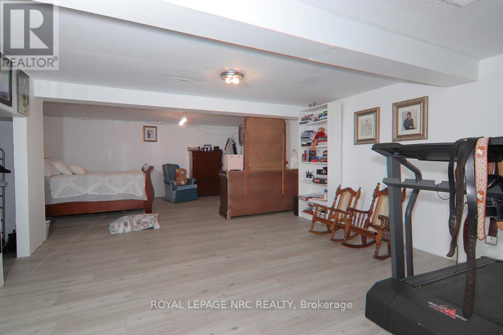1006 CRESCENT ROAD - 42