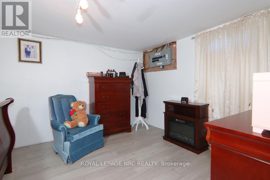 1006 CRESCENT ROAD - 44