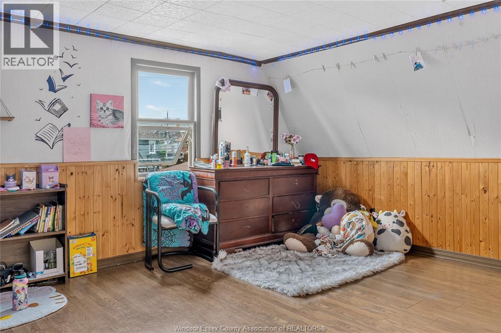 637 CAMERON - 19