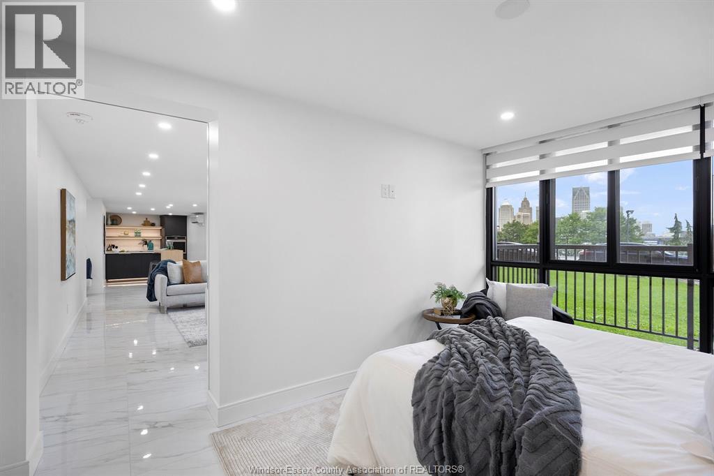#116 111 RIVERSIDE DRIVE East - 22