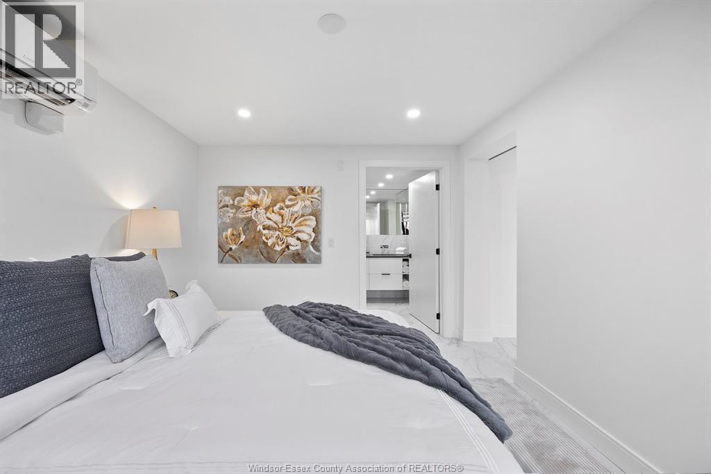 #116 111 RIVERSIDE DRIVE East - 23