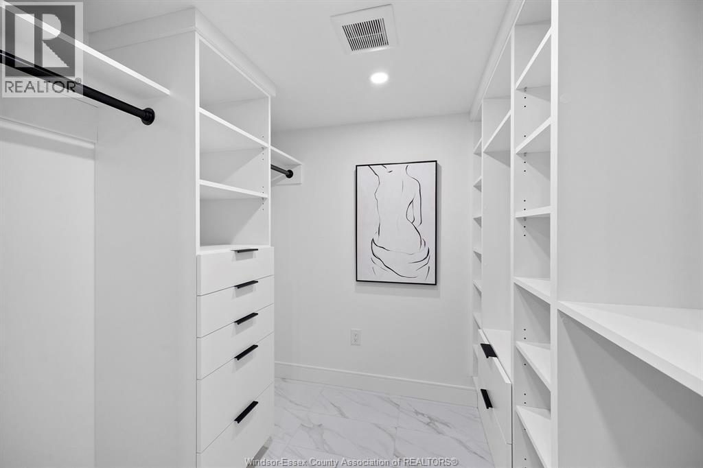 #116 111 RIVERSIDE DRIVE East - 26