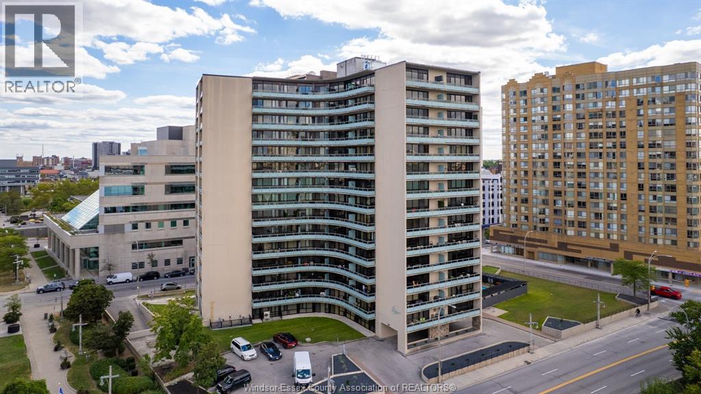 #116 111 RIVERSIDE DRIVE East - 45
