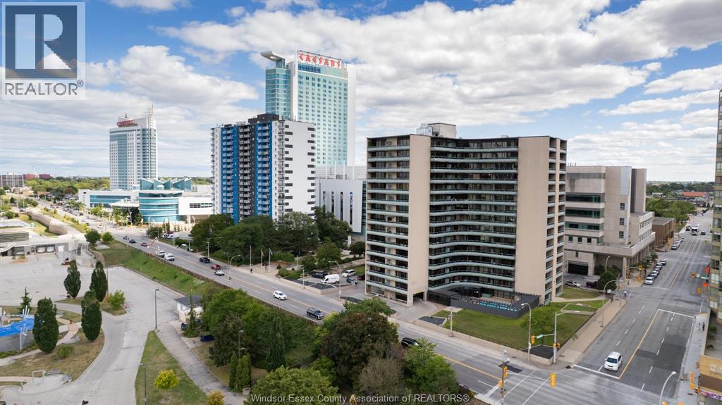 #116 111 RIVERSIDE DRIVE East - 46