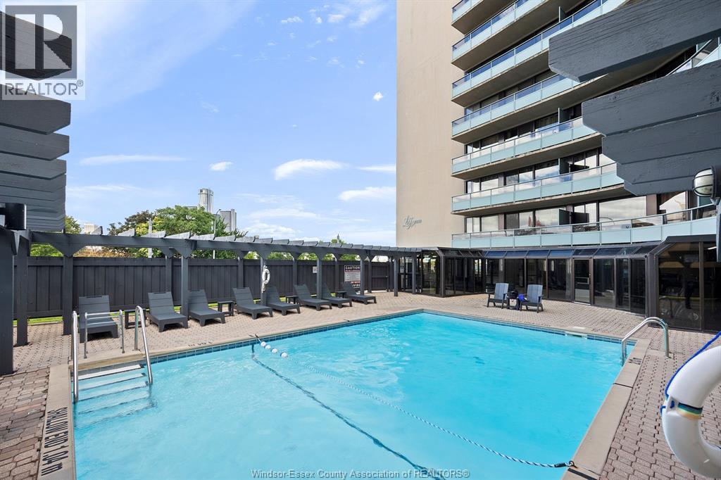 #116 111 RIVERSIDE DRIVE East - 48