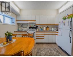 Kitchen - 4921 46 Street, Yellowknife, NT X1A1L1 Photo 12