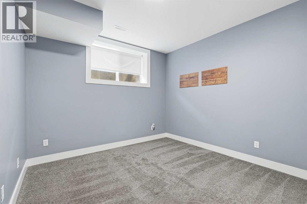 66 Pondside Crescent, Blackfalds