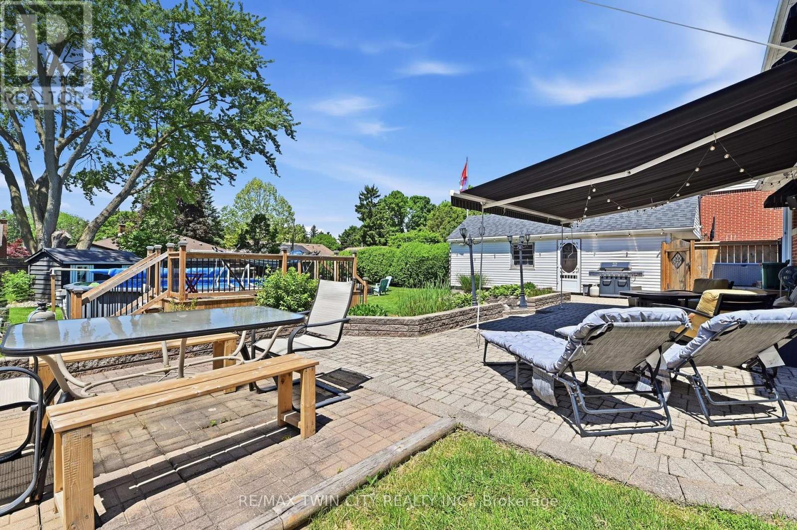 405 WELLINGTON STREET N - 28