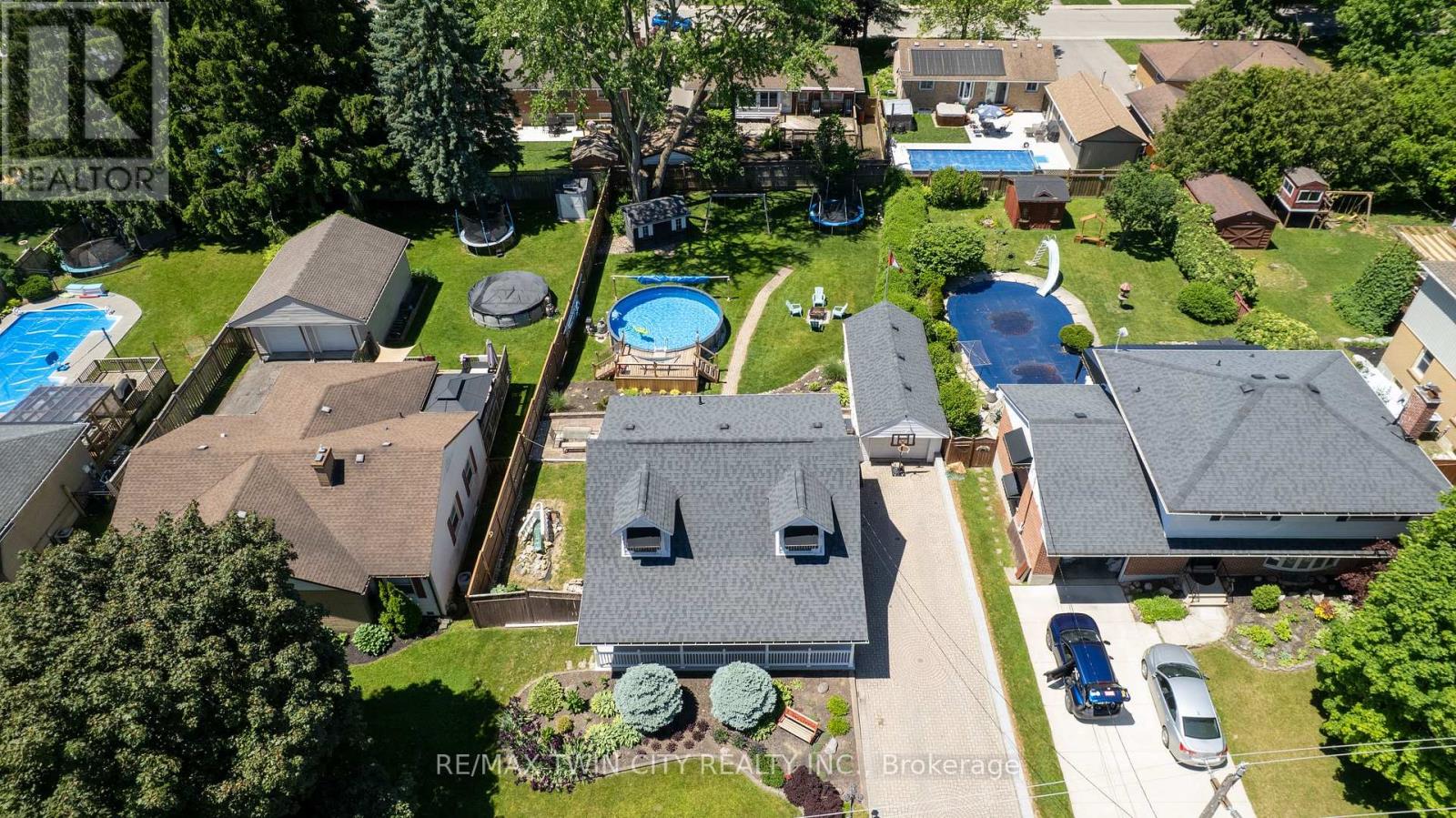 405 WELLINGTON STREET N - 33