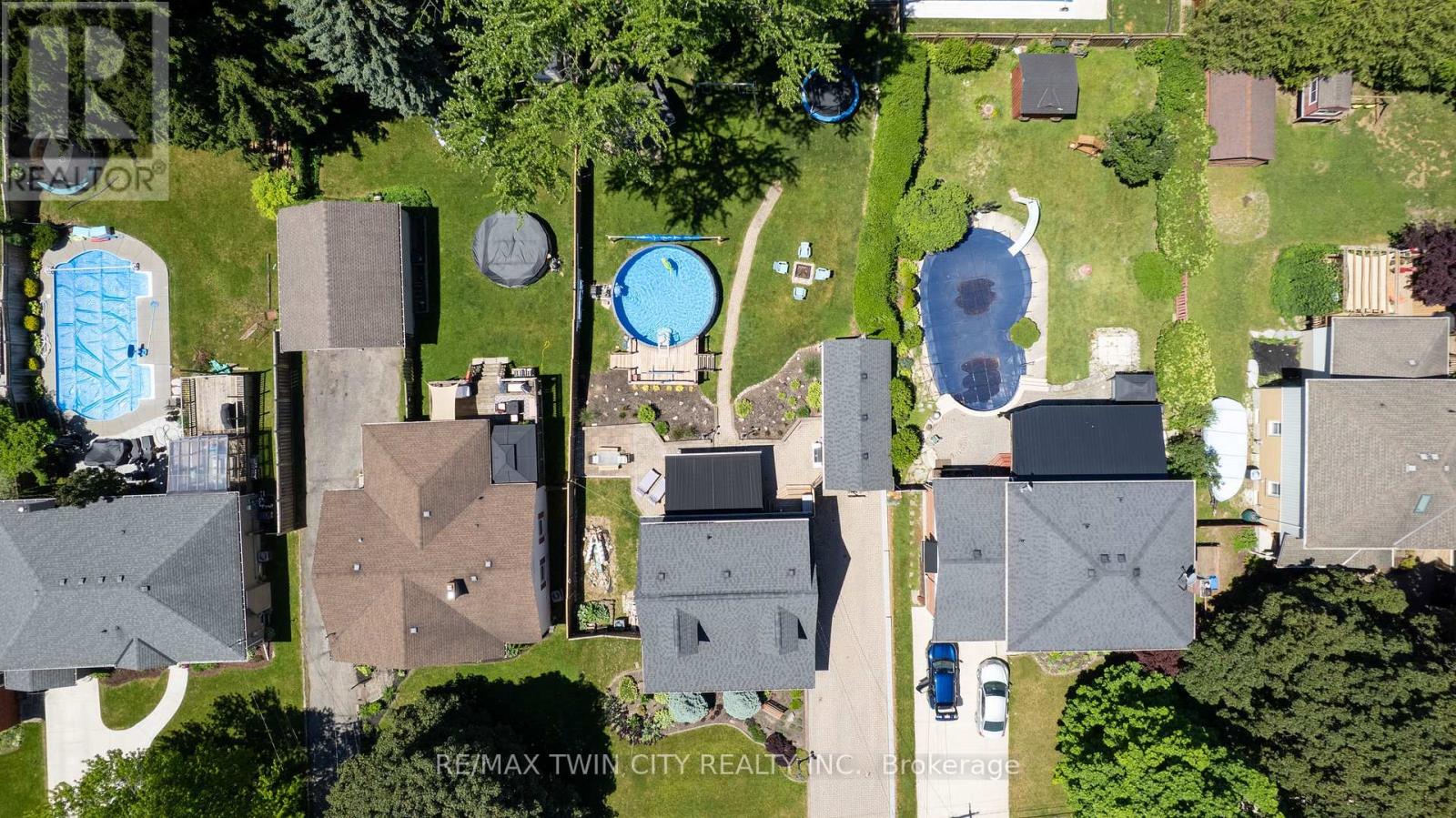 405 WELLINGTON STREET N - 34