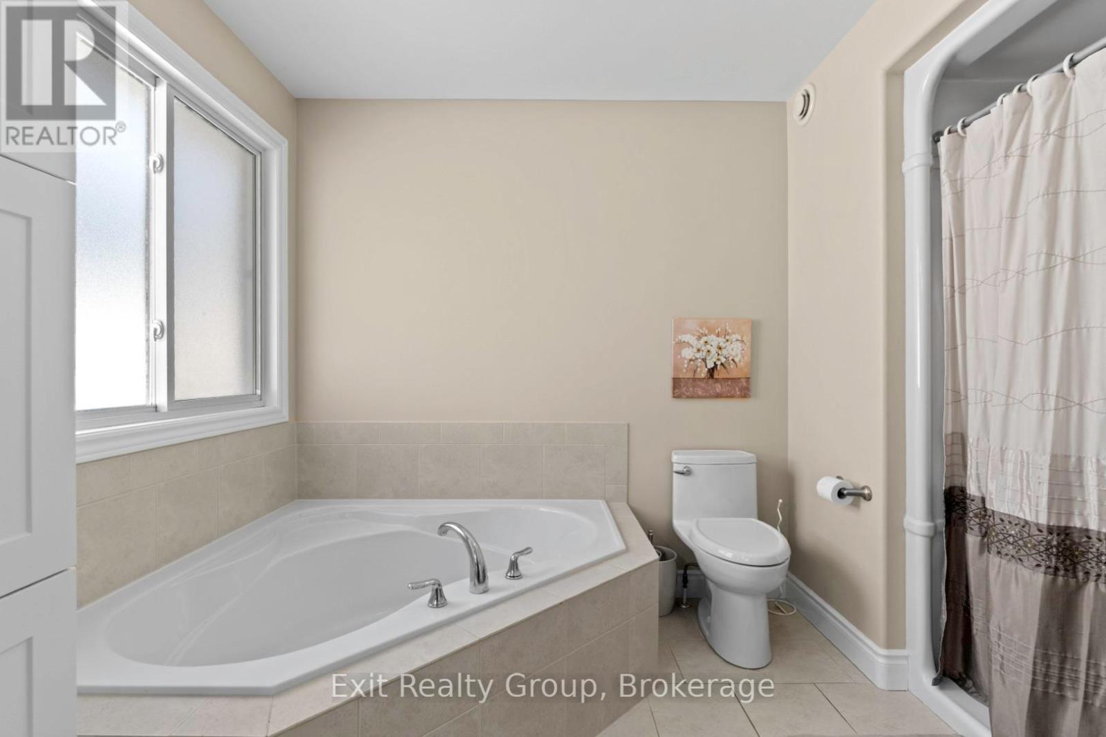 48 CAVENDISH DRIVE - 19