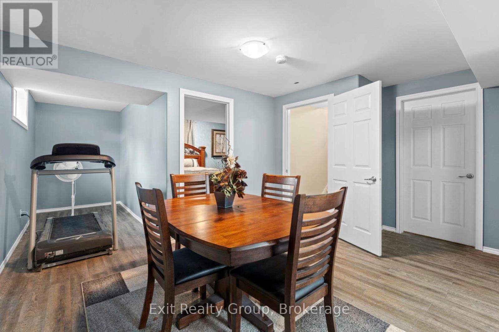 48 CAVENDISH DRIVE - 23