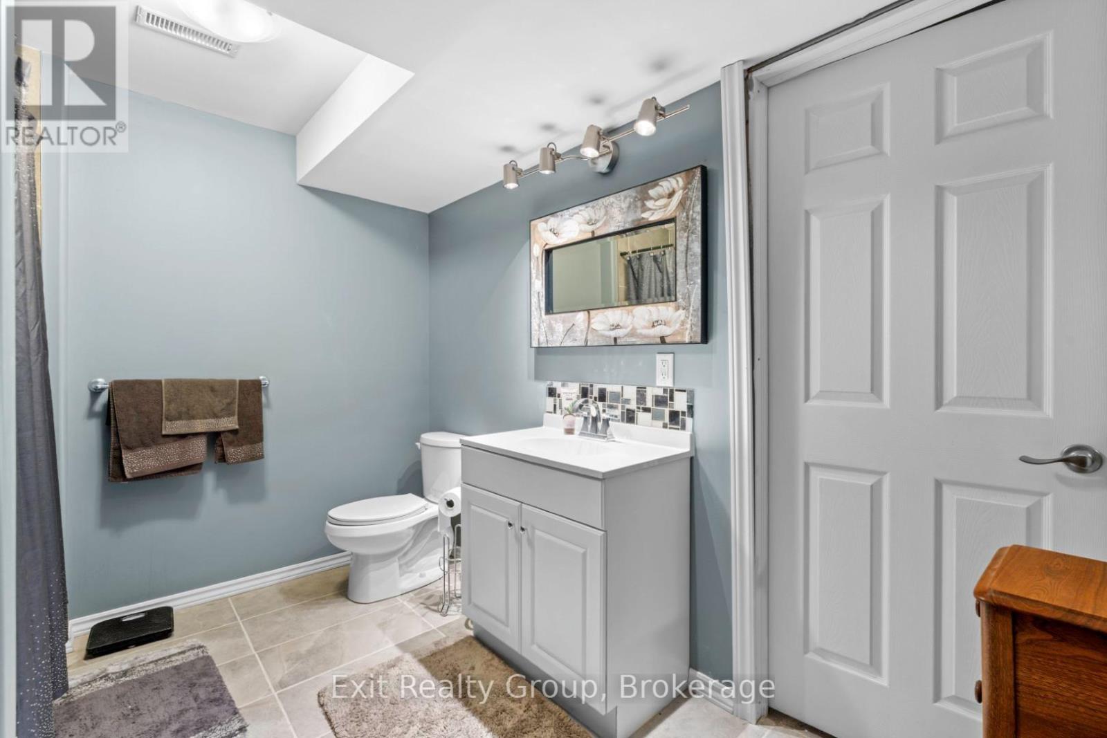 48 CAVENDISH DRIVE - 28