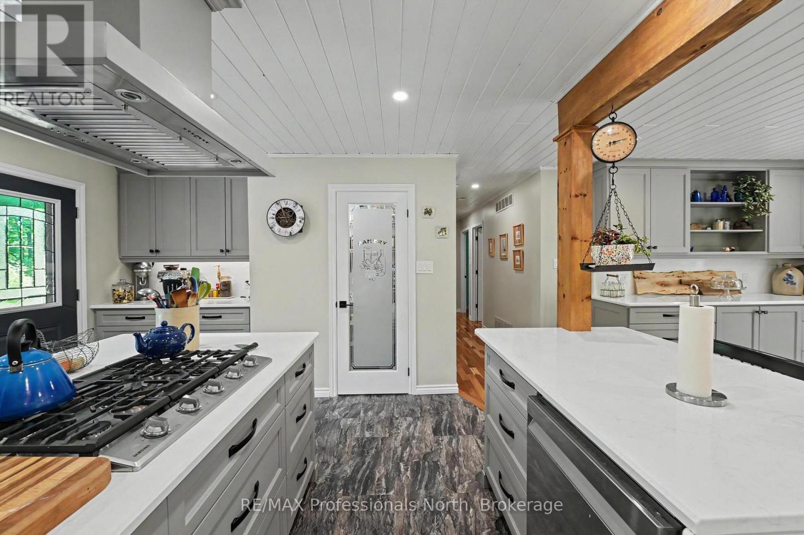 1661 HOSPITALITY ROAD - 15