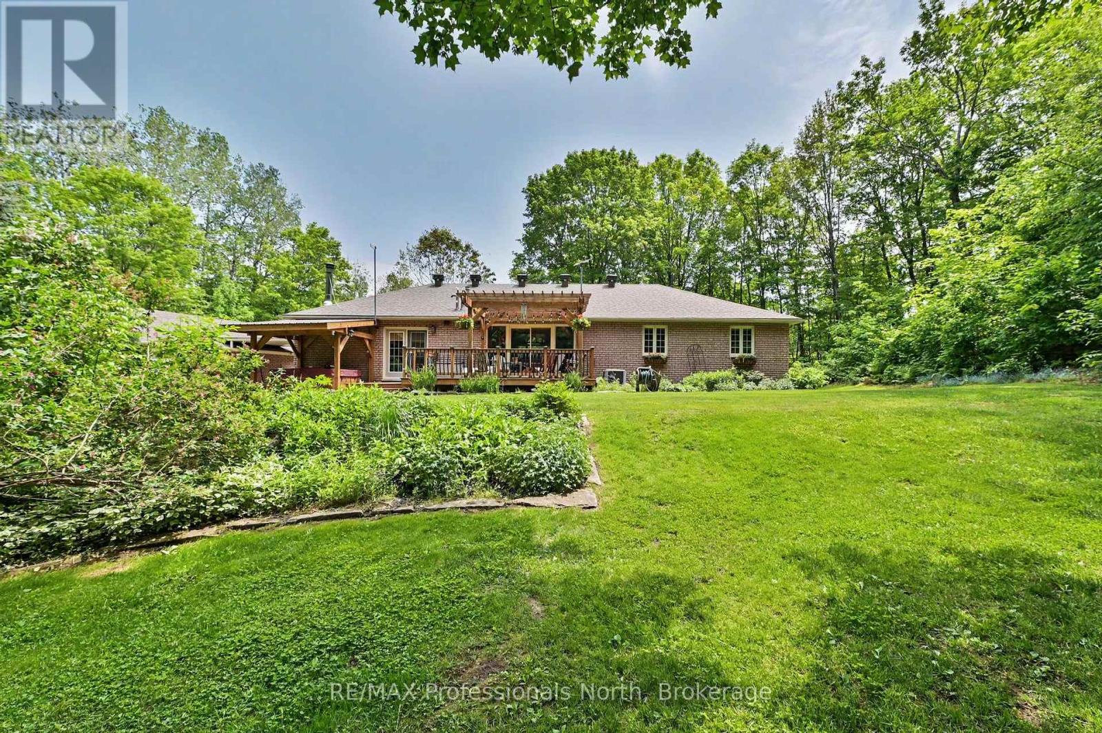 1661 HOSPITALITY ROAD - 43