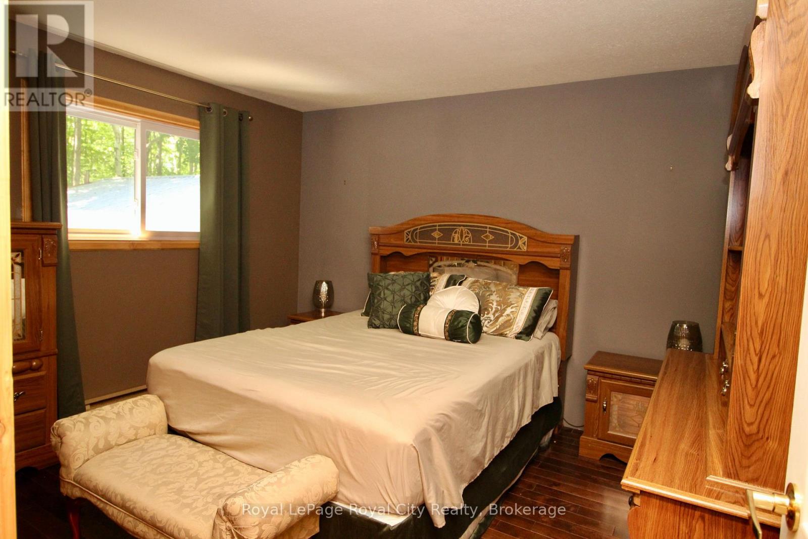 42 WARNER BAY ROAD - Image 32