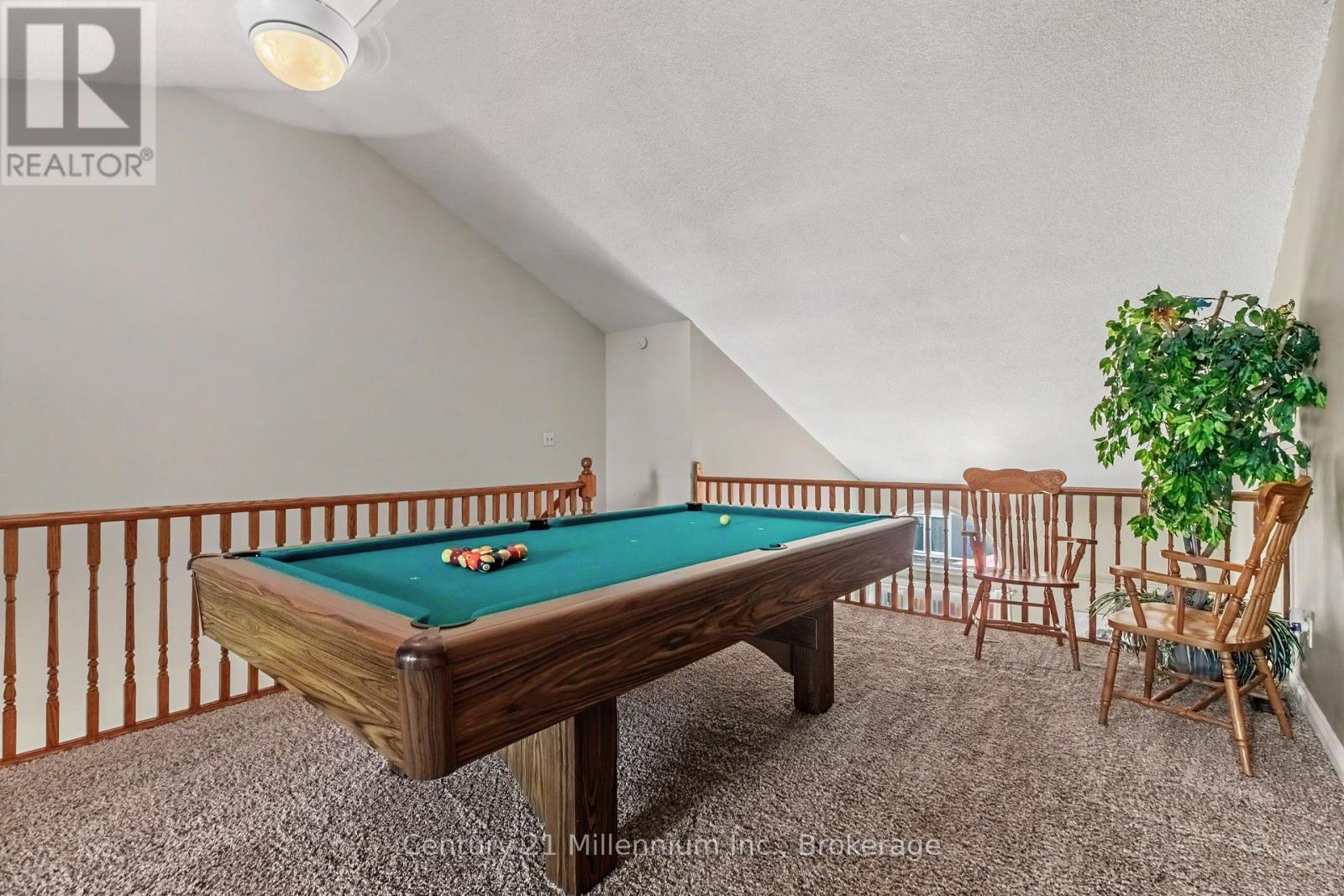 #19 874 ARLINGTON STREET - 22