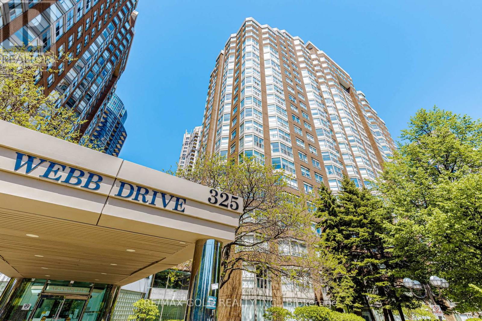 #PH 201 325 WEBB DRIVE - 3