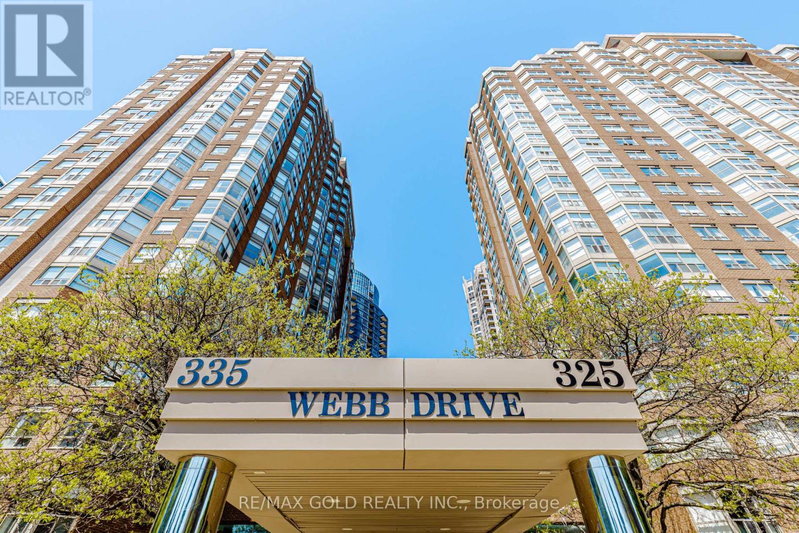 #PH 201 325 WEBB DRIVE - 4