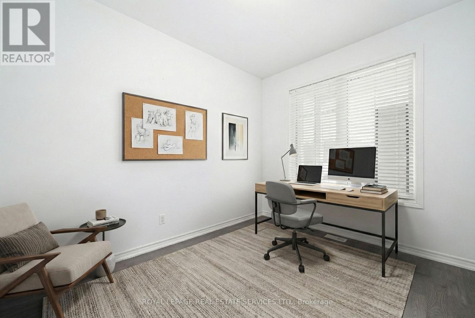6 TURNBERRY COURT - 7