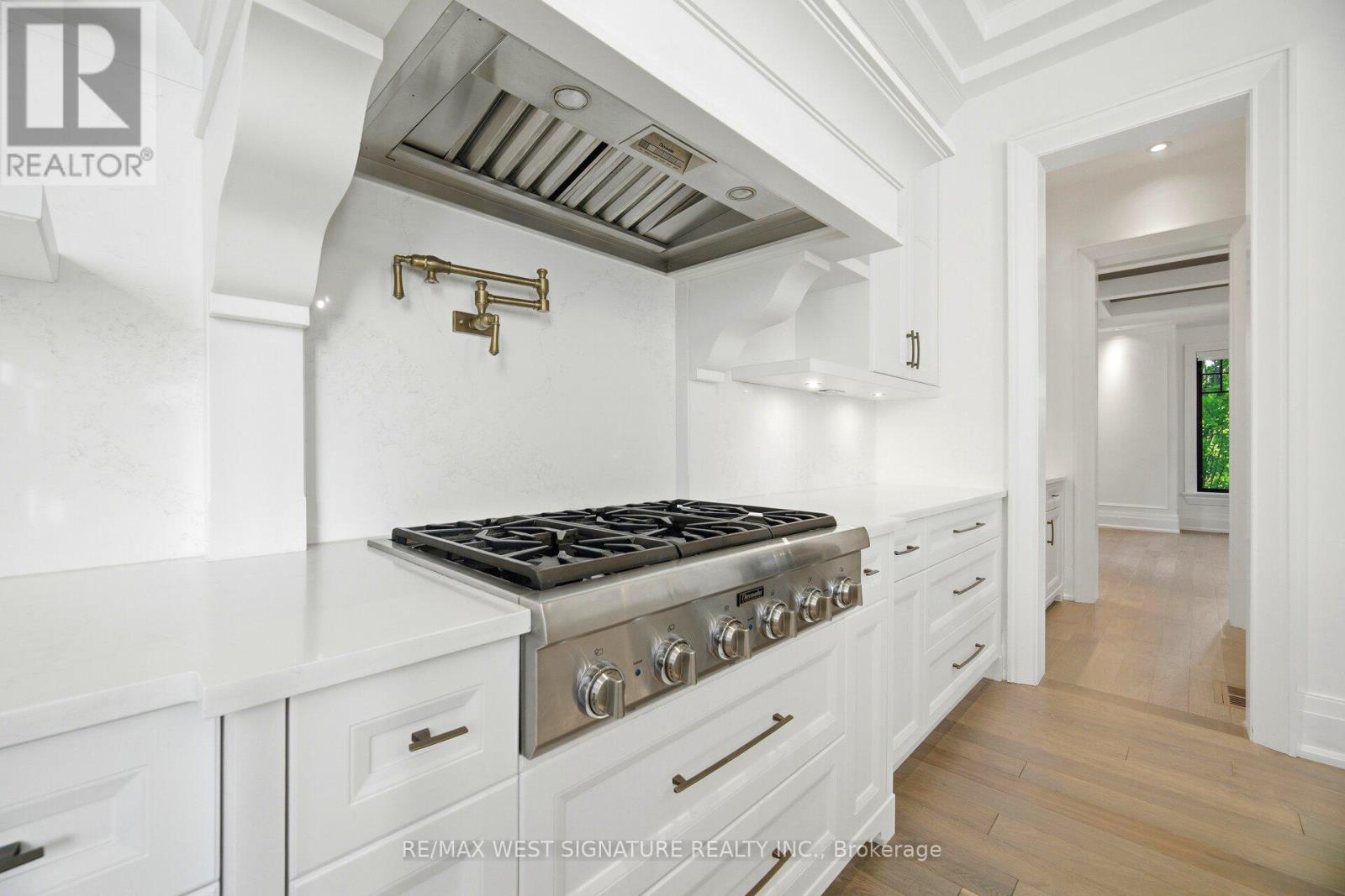 76 LYNWOOD CRESCENT - 17