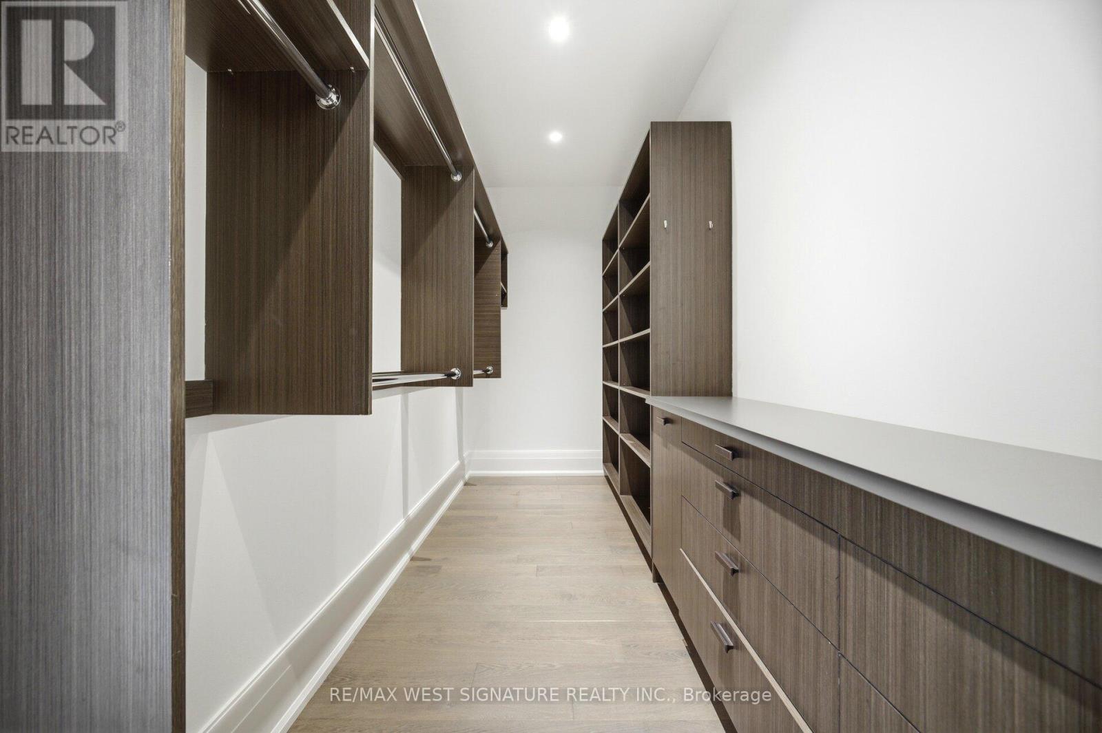 76 LYNWOOD CRESCENT - 29