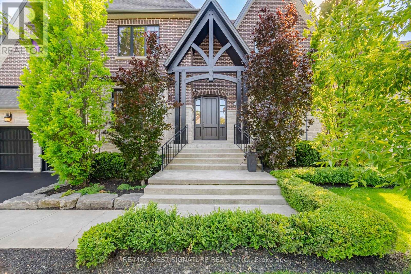 76 LYNWOOD CRESCENT - 8