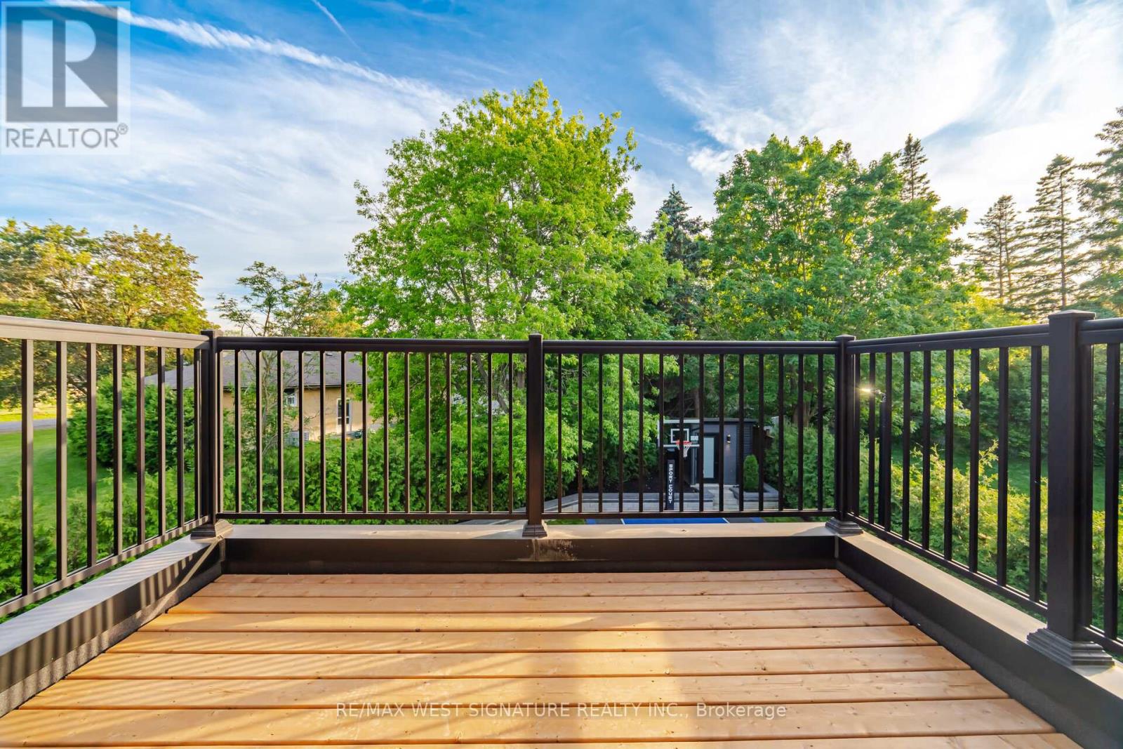 76 LYNWOOD CRESCENT - 30
