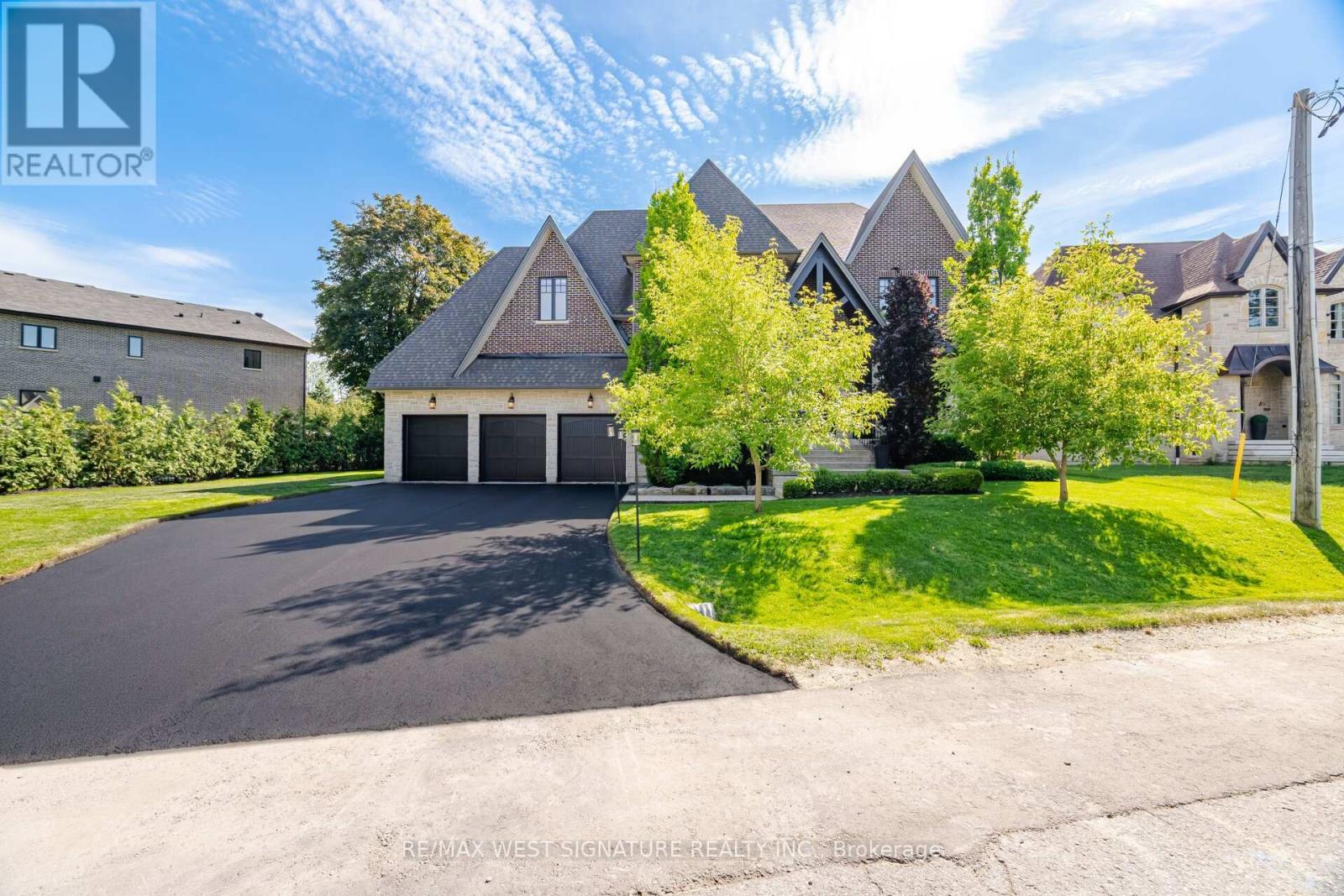 76 LYNWOOD CRESCENT - 49