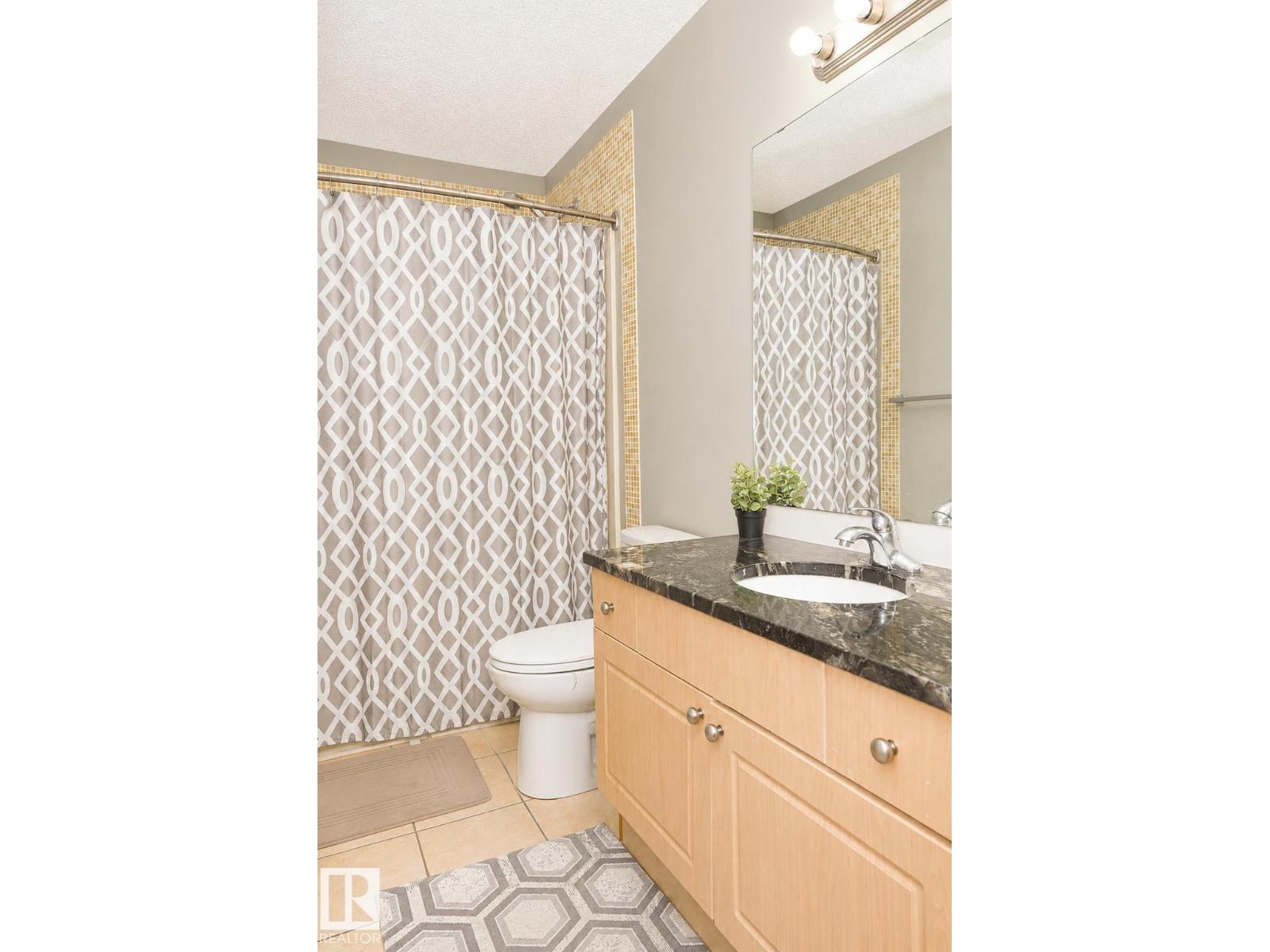 8523 7 AV SW SW - 19