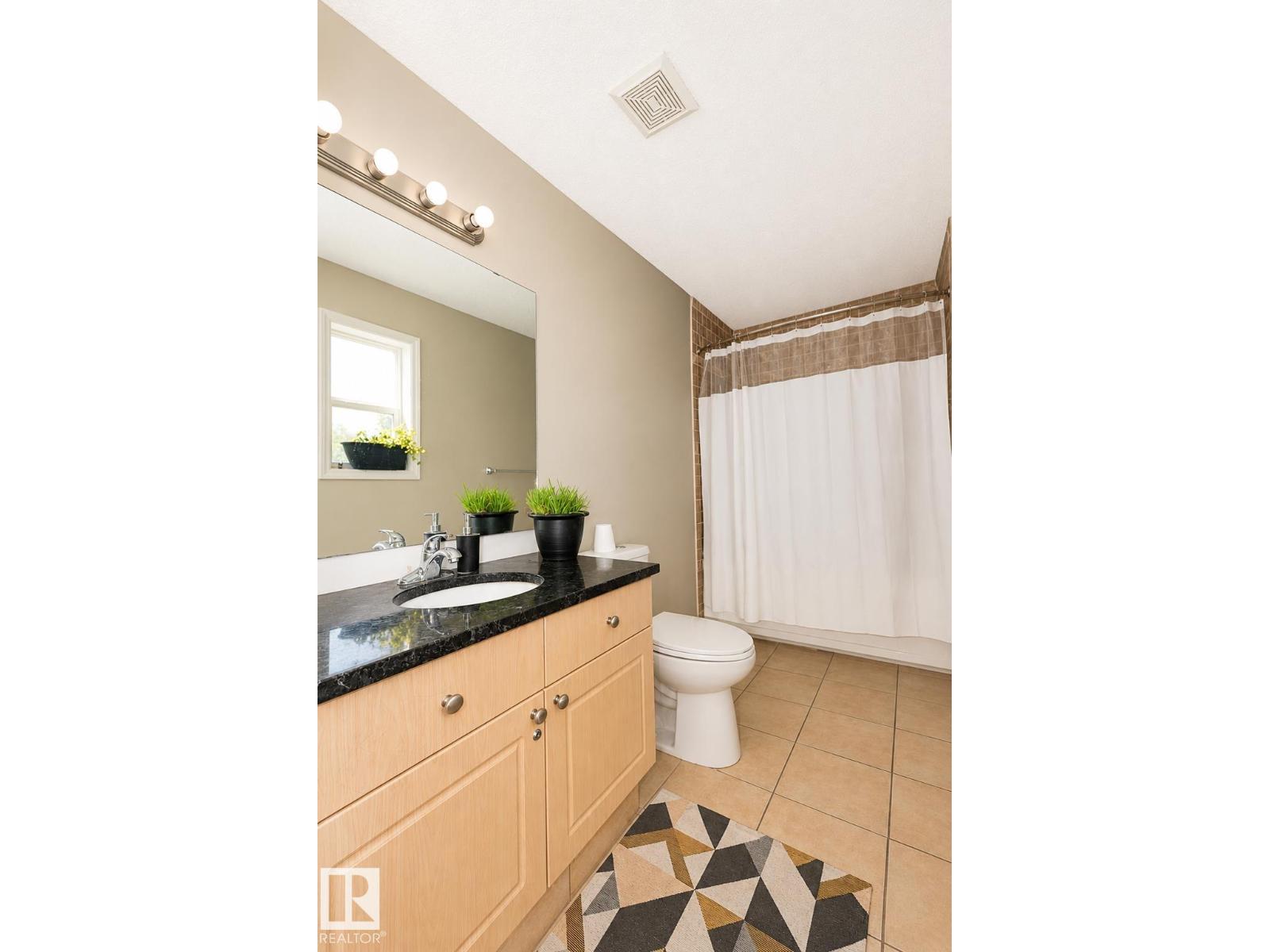 8523 7 AV SW SW - 23