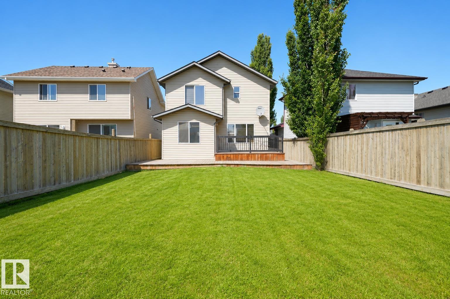 8523 7 AV SW SW - 3