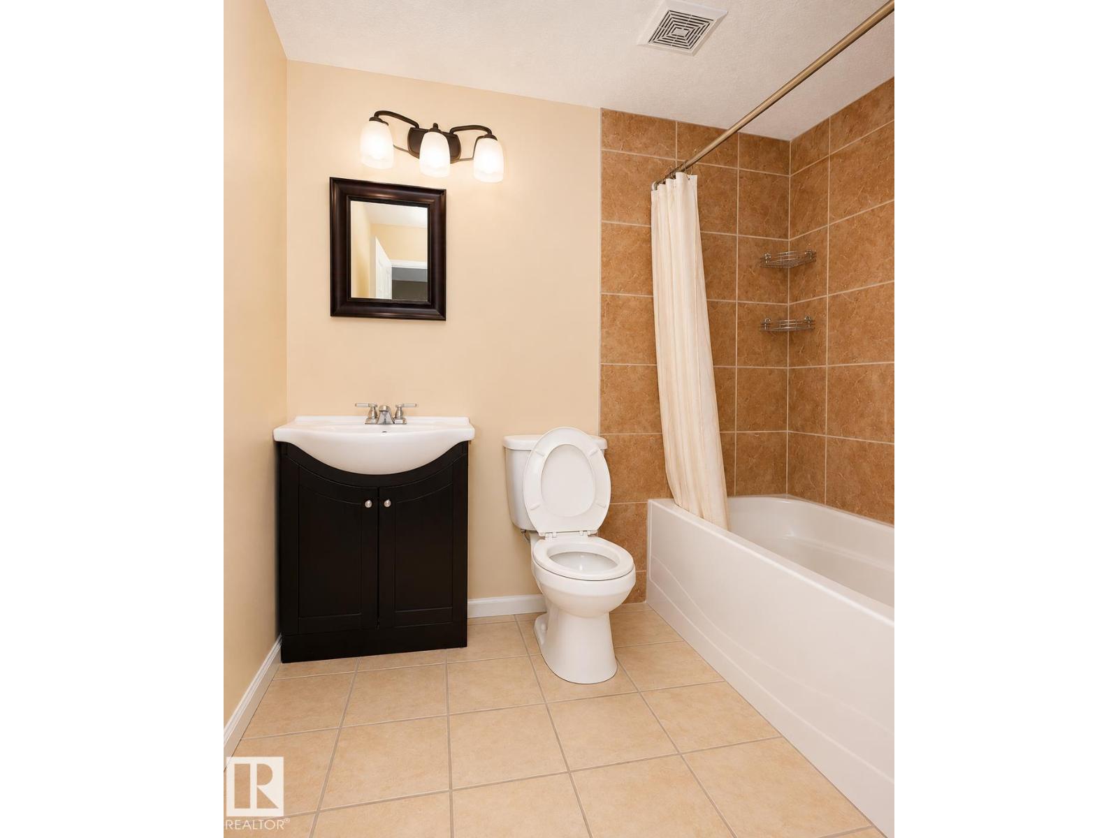 8523 7 AV SW SW - 6